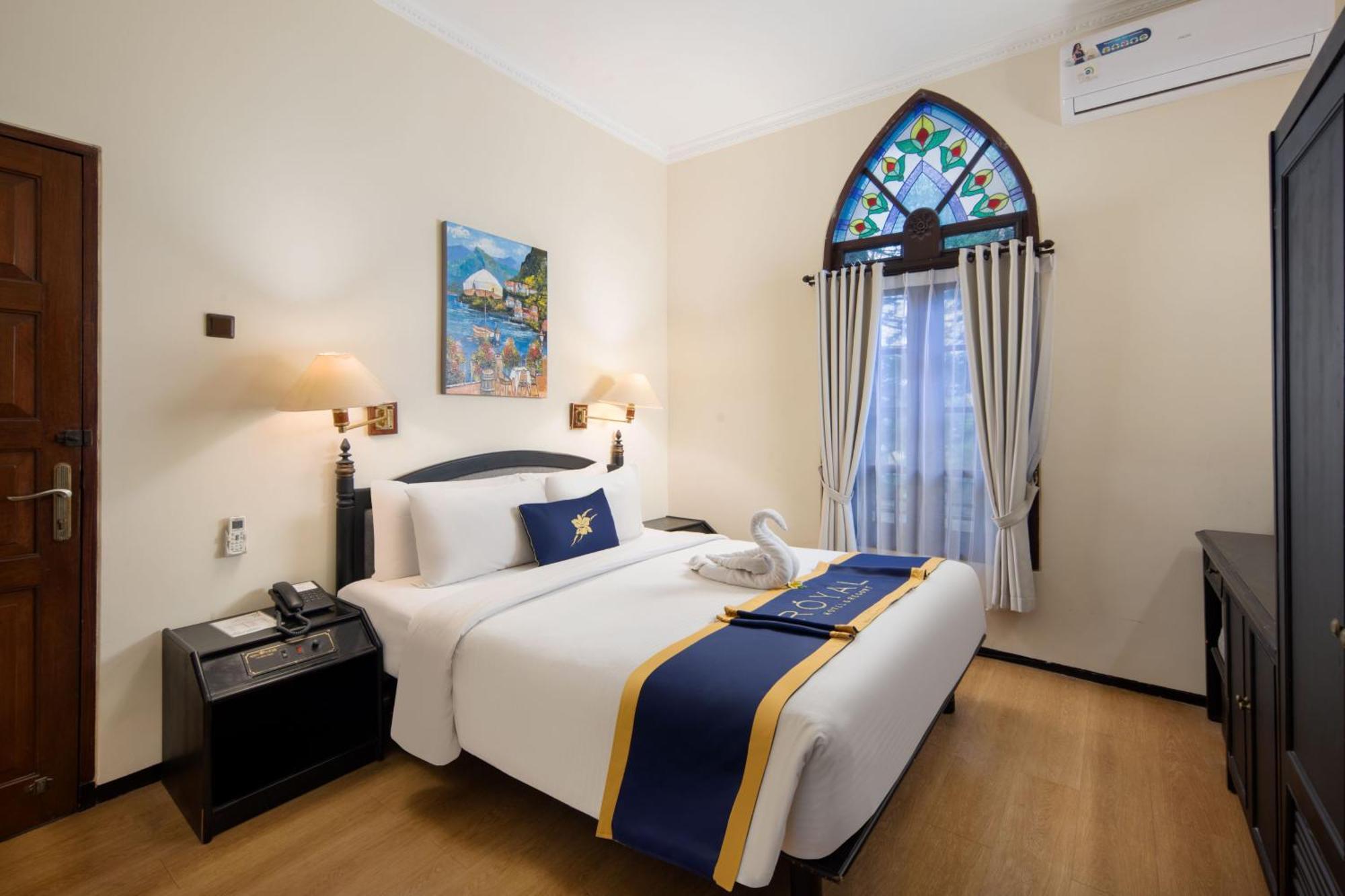 Royal Hotel And Villa Batu Batu  Ngoại thất bức ảnh