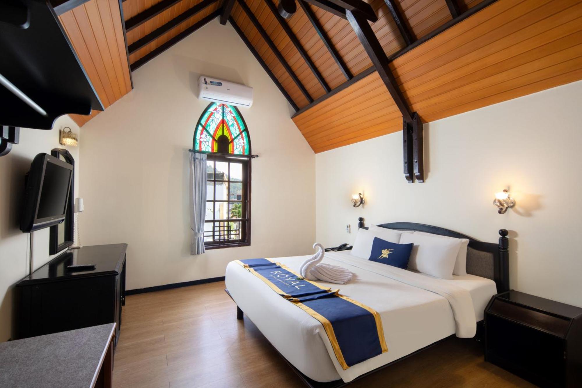 Royal Hotel And Villa Batu Batu  Ngoại thất bức ảnh