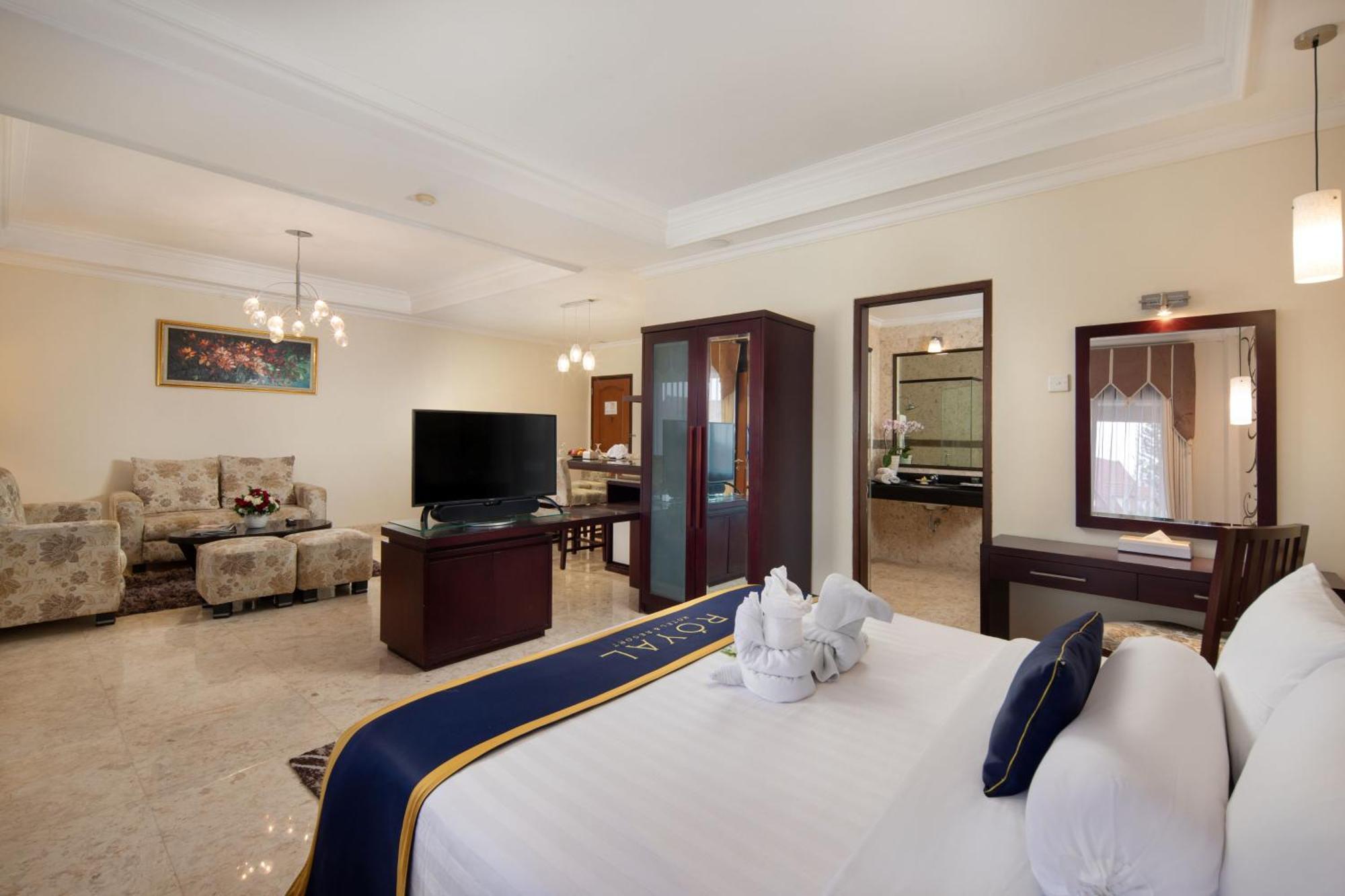 Royal Hotel And Villa Batu Batu  Ngoại thất bức ảnh