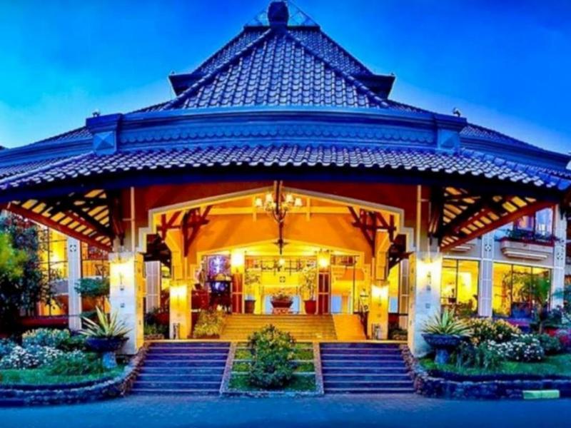 Royal Hotel And Villa Batu Batu  Ngoại thất bức ảnh