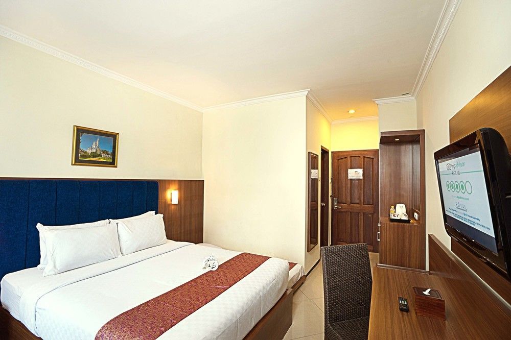 Royal Hotel And Villa Batu Batu  Ngoại thất bức ảnh