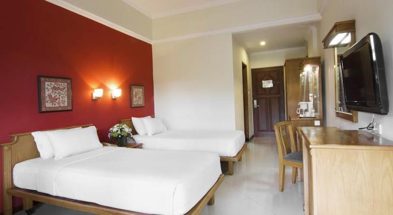 Royal Hotel And Villa Batu Batu  Ngoại thất bức ảnh